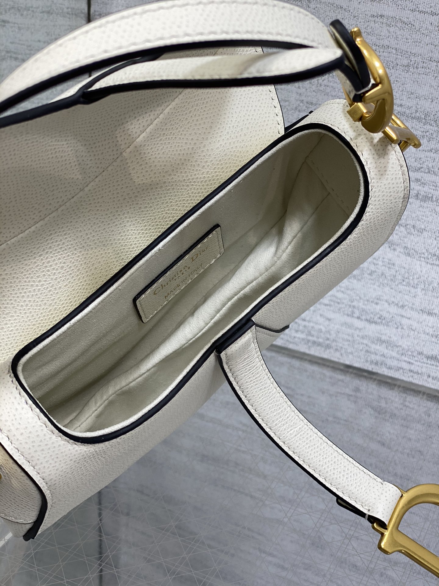 Bolso mini Saddle con bandolera Dior - Imagen 8