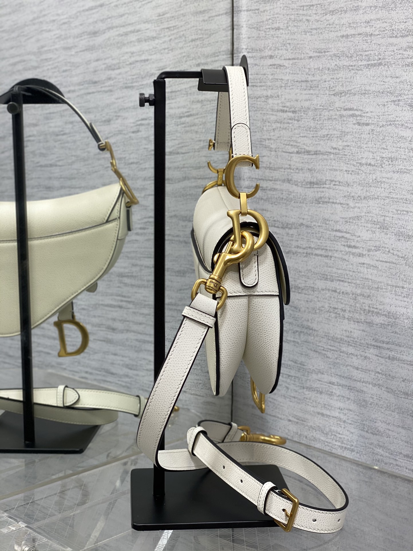 Bolso mini Saddle con bandolera Dior - Imagen 2