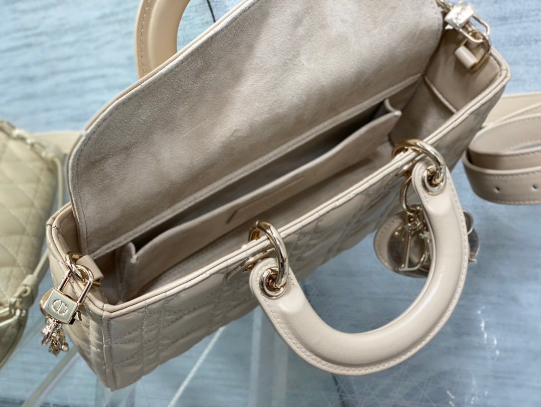 Bolso mediano Lady D-Joy Dior - Imagen 7