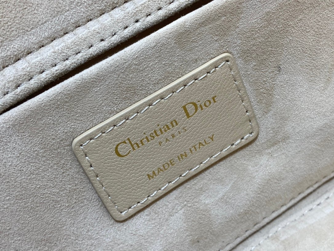 Bolso mediano Lady D-Joy Dior - Imagen 8