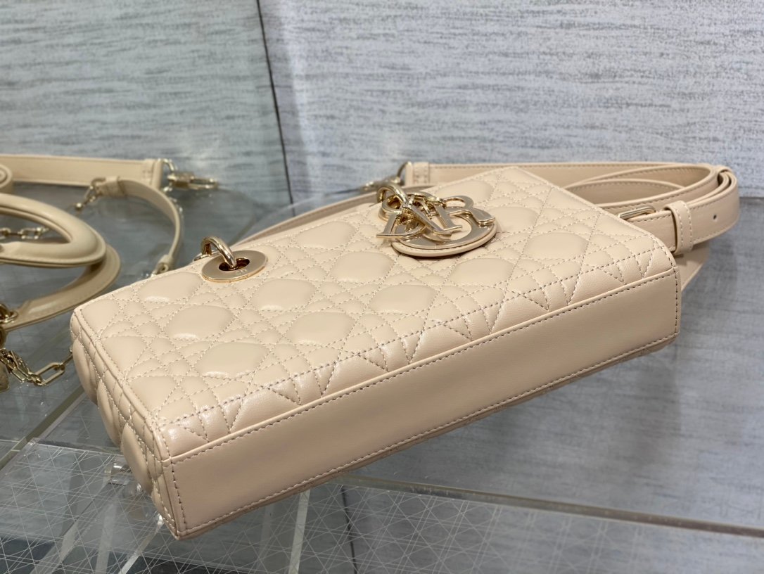 Bolso mediano Lady D-Joy Dior - Imagen 6