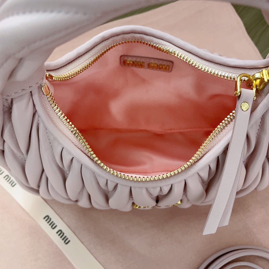 Bolso hobo Wander Miu Miu - Imagen 8
