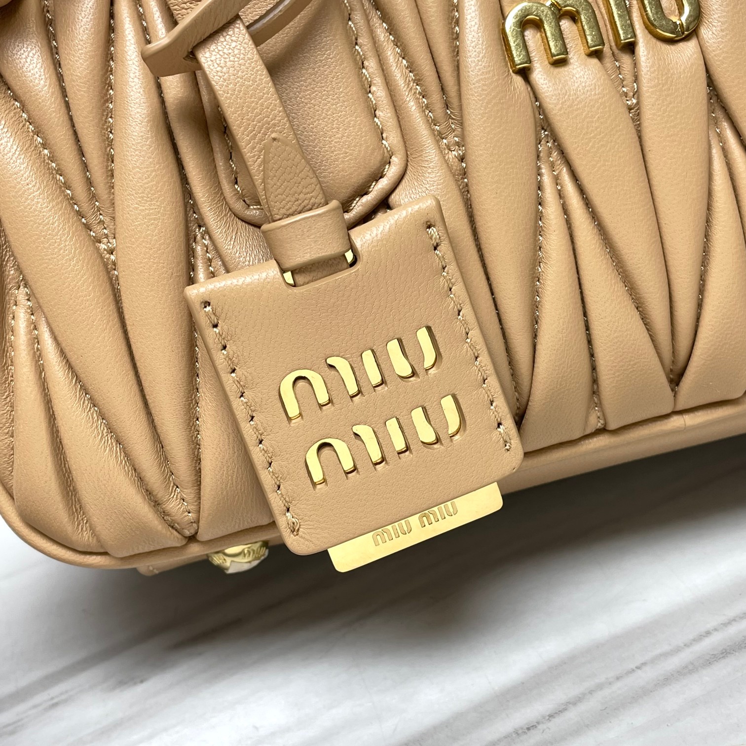 Bolso Arcadie de napa Matelassé Miu Miu - Imagen 6