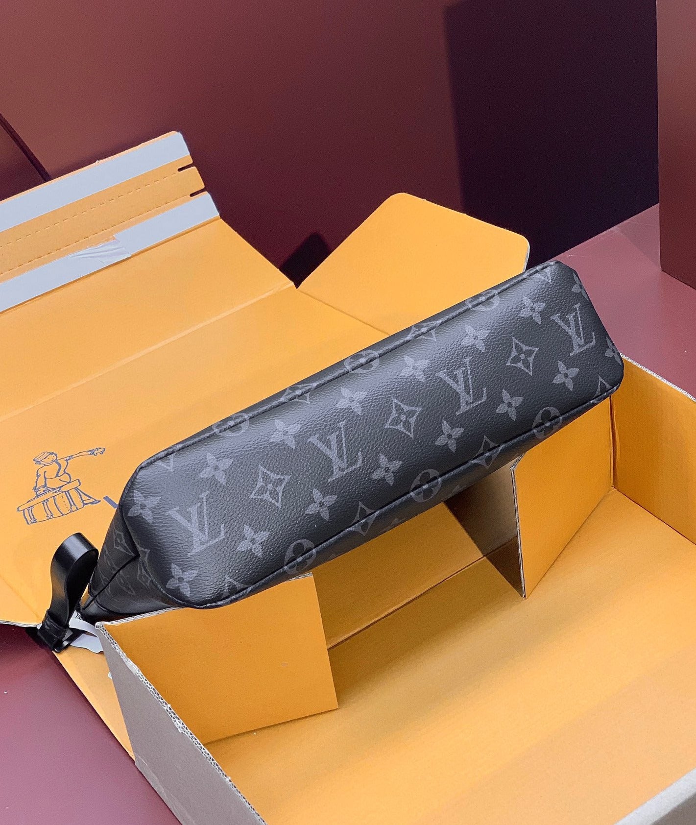Cartera de mano Pochette Voyage Souple Louis Vuitton - Imagen 3