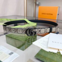 Cinturón GG Marmont estrecho GUCCI