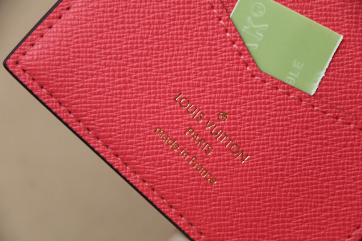 Funda de pasaporte Louis Vuitton - Imagen 5