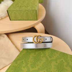 Cinturón GG Marmont estrecho GUCCI