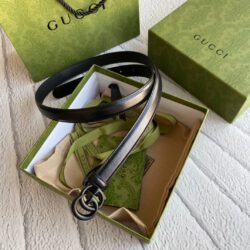 Cinturón con hebilla doble G GUCCI