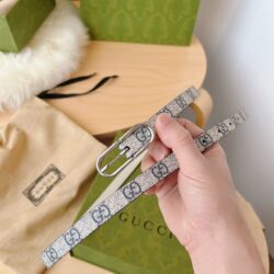 Cinturón fino GUCCI