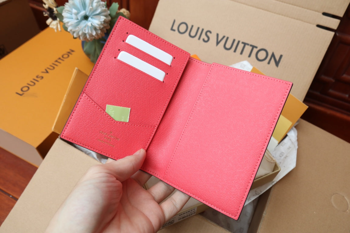 Funda de pasaporte Louis Vuitton - Imagen 6