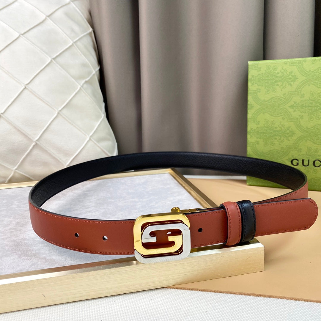 Cinturón reversible con GG cuadrada GUCCI
