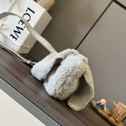 Bolso de borrego LOEWE