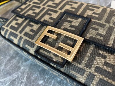 Bolso de tejido FF jacquard FENDI - Imagen 7