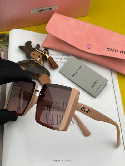 Gafas de sol cuadradas MIU MIU - Imagen 3