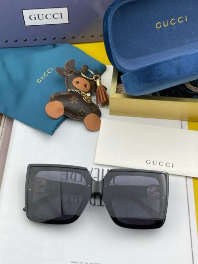 Gafas de sol cuadradas GUCCI