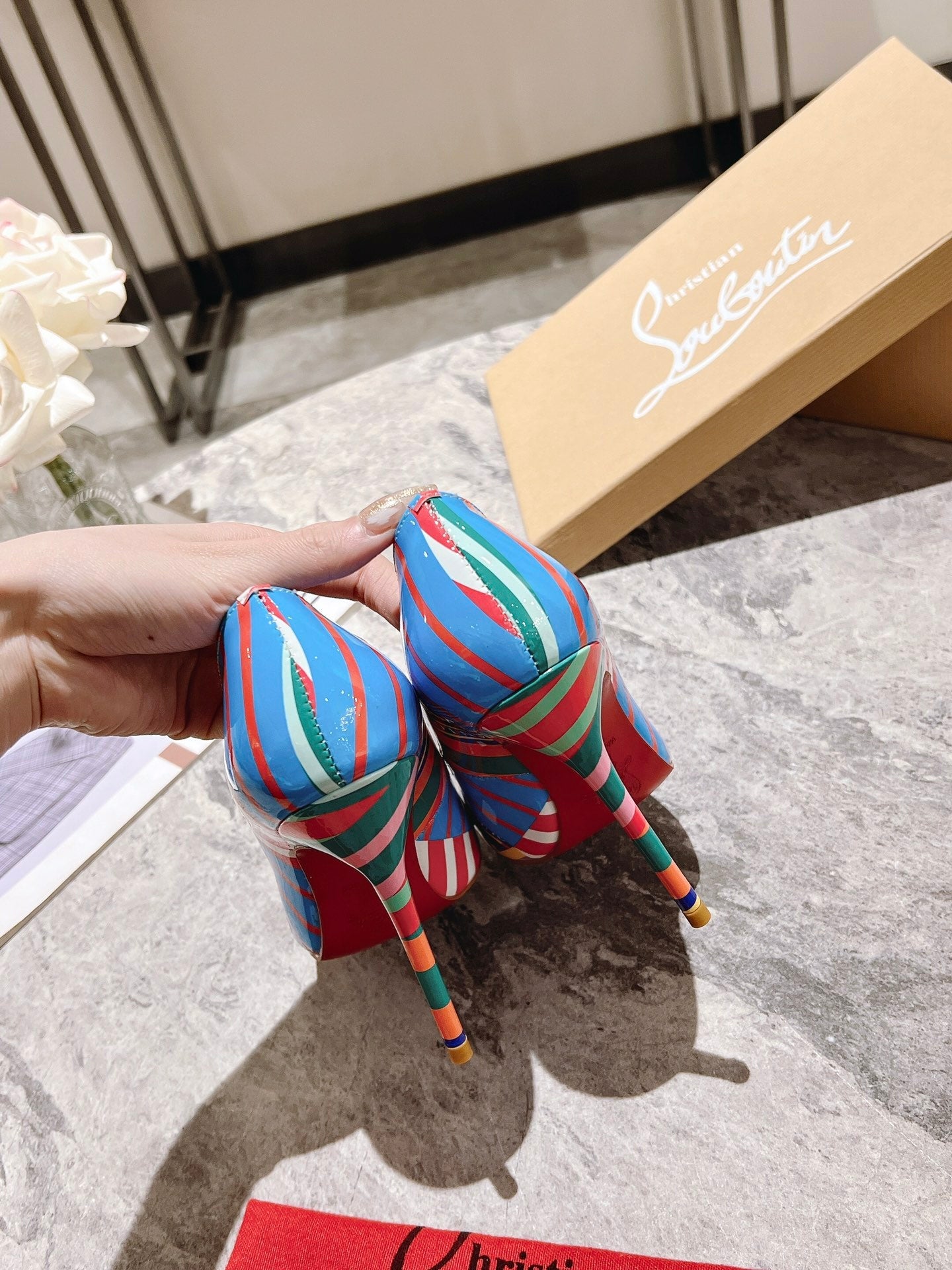 Hot Chick CHRISTIAN LOUBOUTIN - Imagen 6