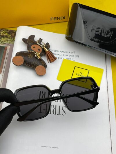 Gafas de sol cuadradas FENDI - Imagen 4