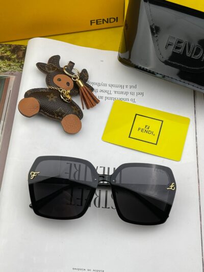 Gafas de sol cuadradas FENDI