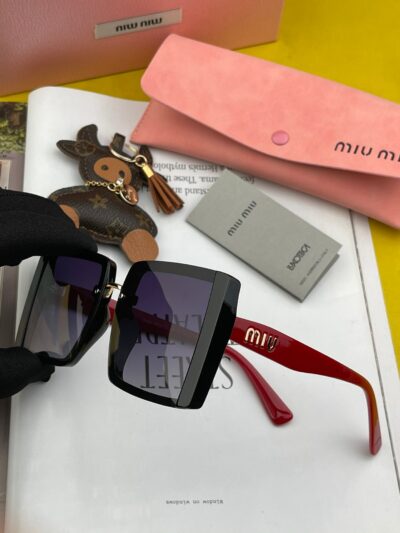 Gafas de sol cuadradas MIU MIU - Imagen 3