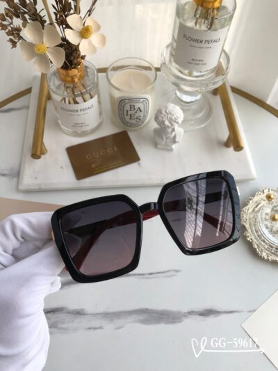 Gafas de sol cuadradas GUCCI