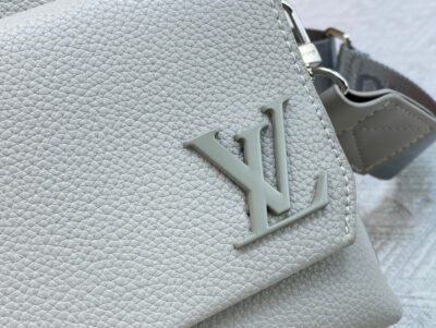 Cartera Fastline con bandolera Louis Vuitton - Imagen 4