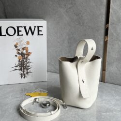 Bolso Pebble Bucket mini Loewe