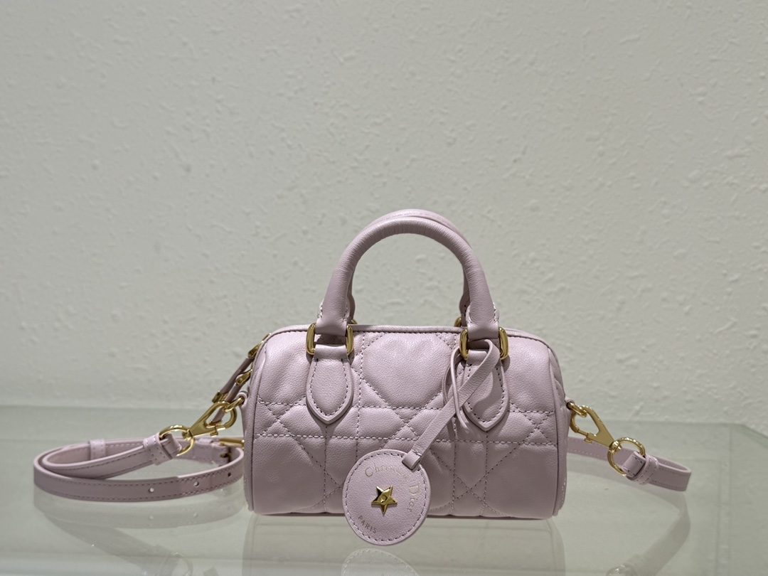 Bolso nano Dior Groove 17