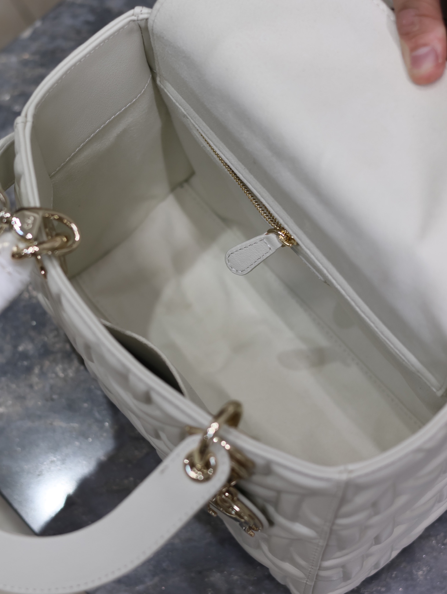 Bolso mediano Lady Dior - Imagen 8