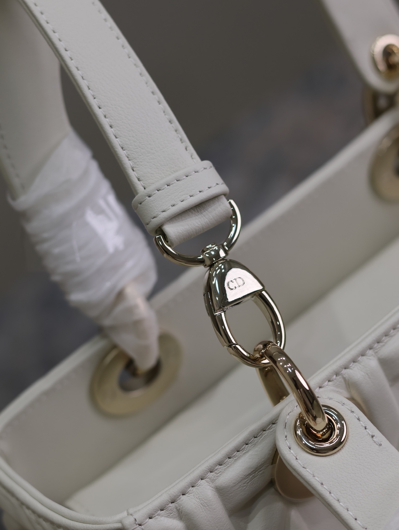 Bolso mediano Lady Dior - Imagen 9