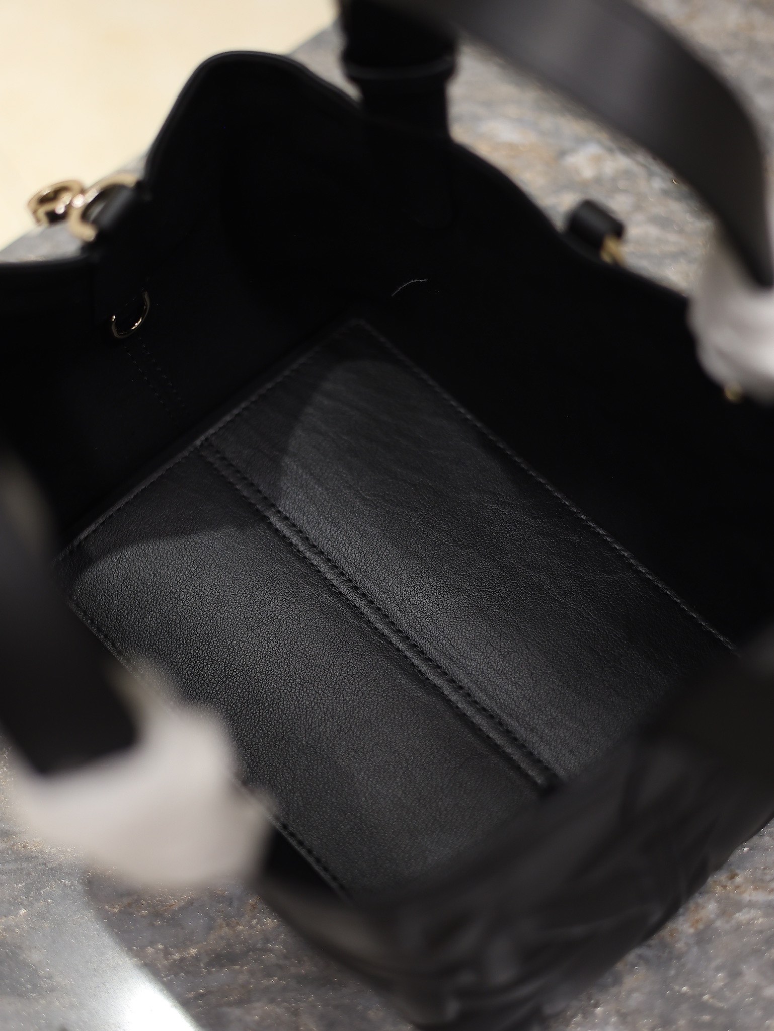 Bolso pequeño Dior Toujours - Imagen 9