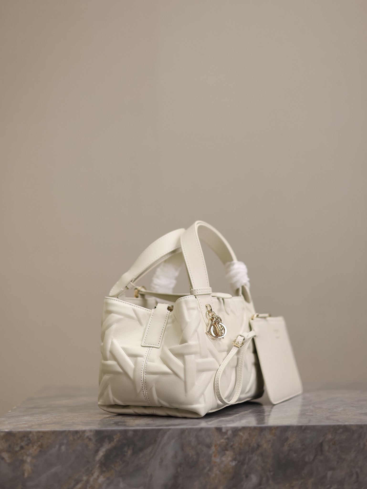 Bolso pequeño Dior Toujours - Imagen 6