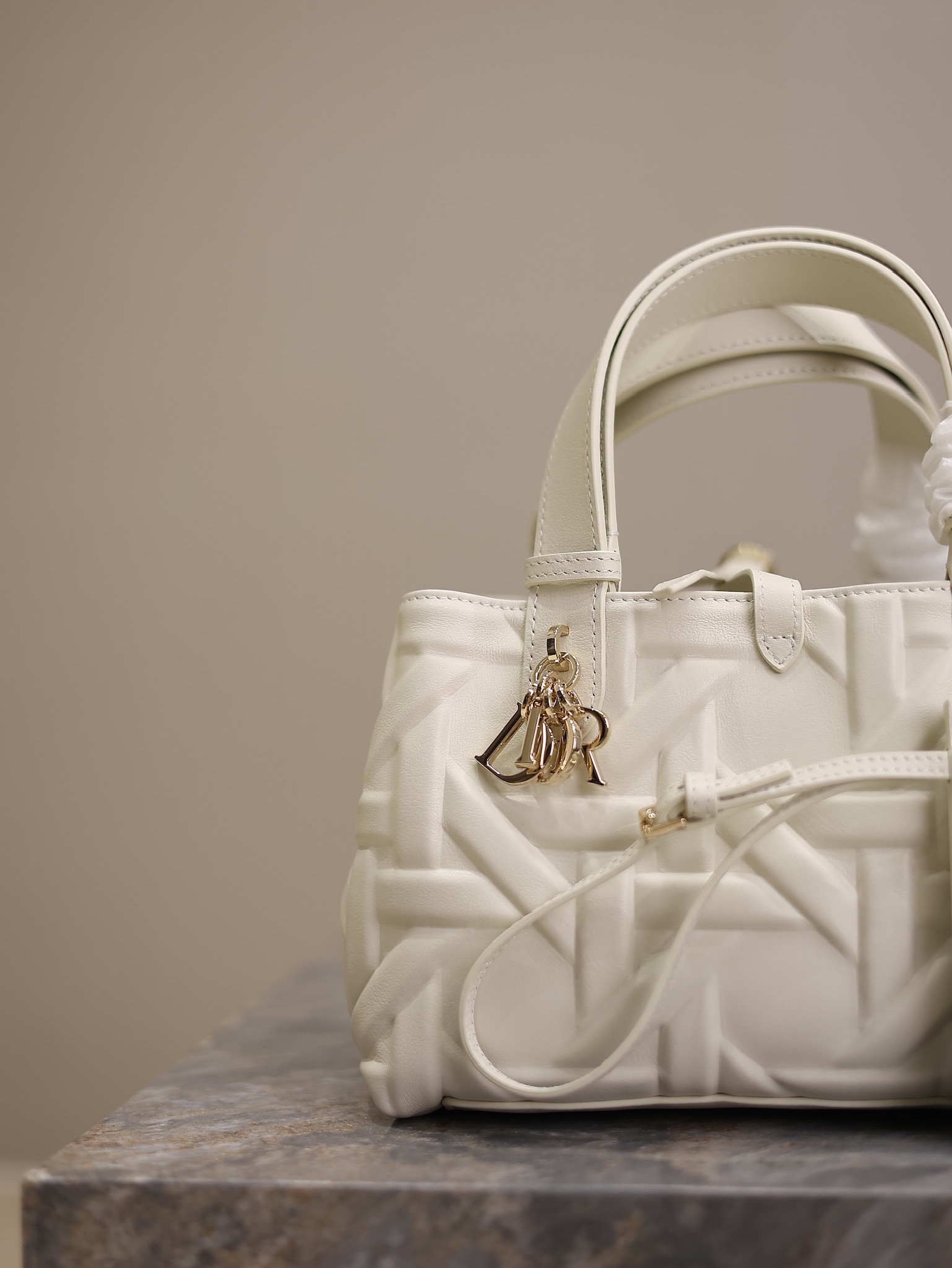 Bolso pequeño Dior Toujours - Imagen 4