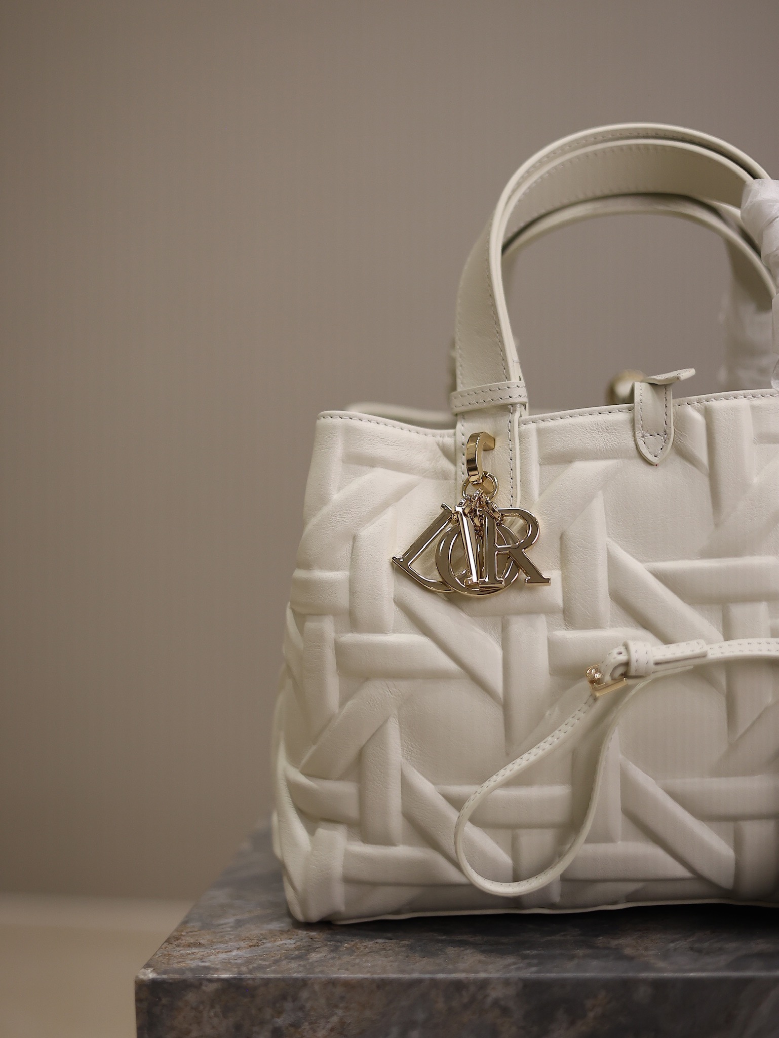 Bolso mediano Dior Toujours - Imagen 3