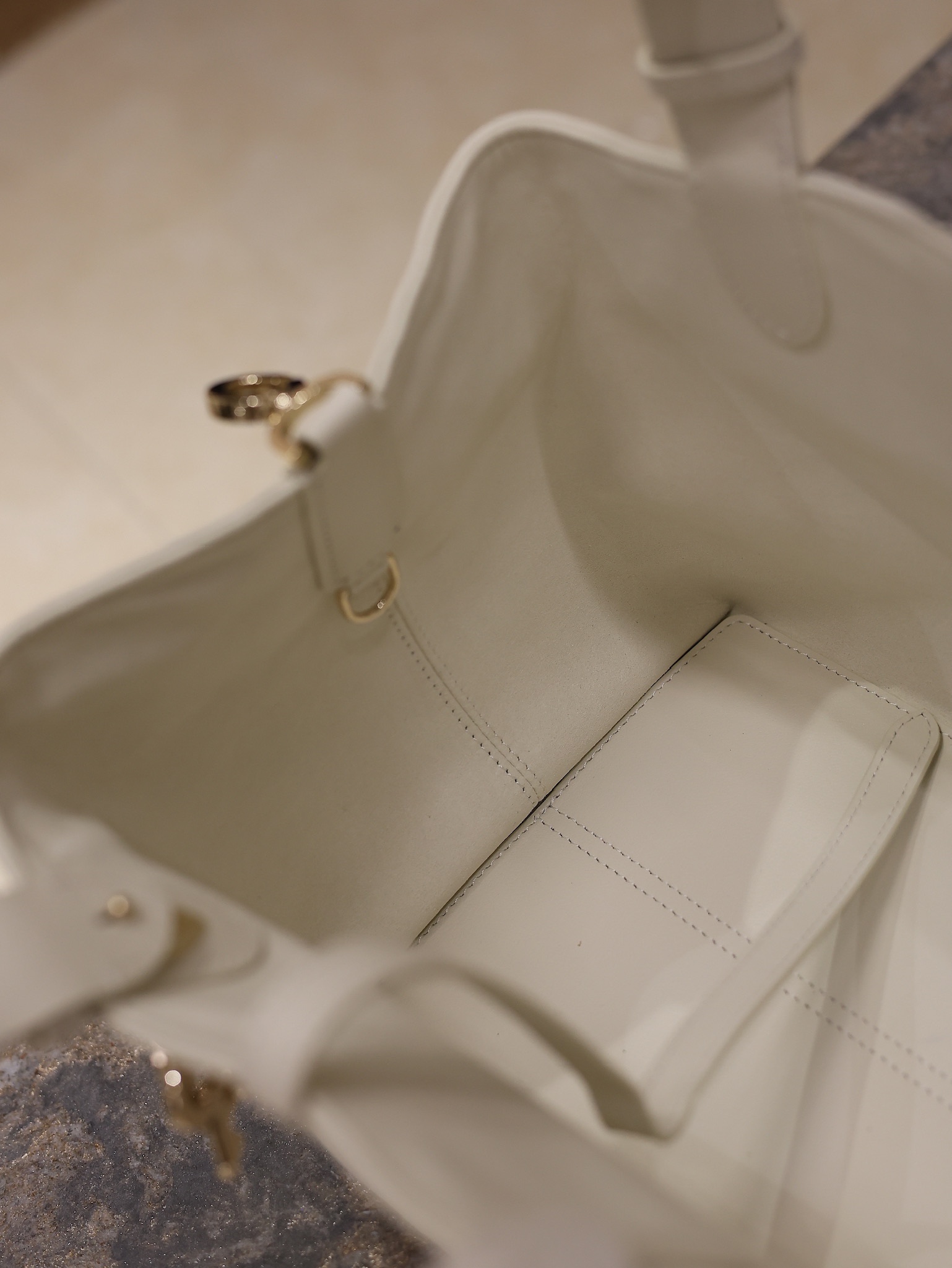 Bolso mediano Dior Toujours - Imagen 9