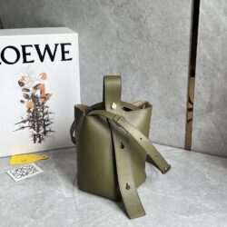 Bolso Pebble Bucket mini Loewe