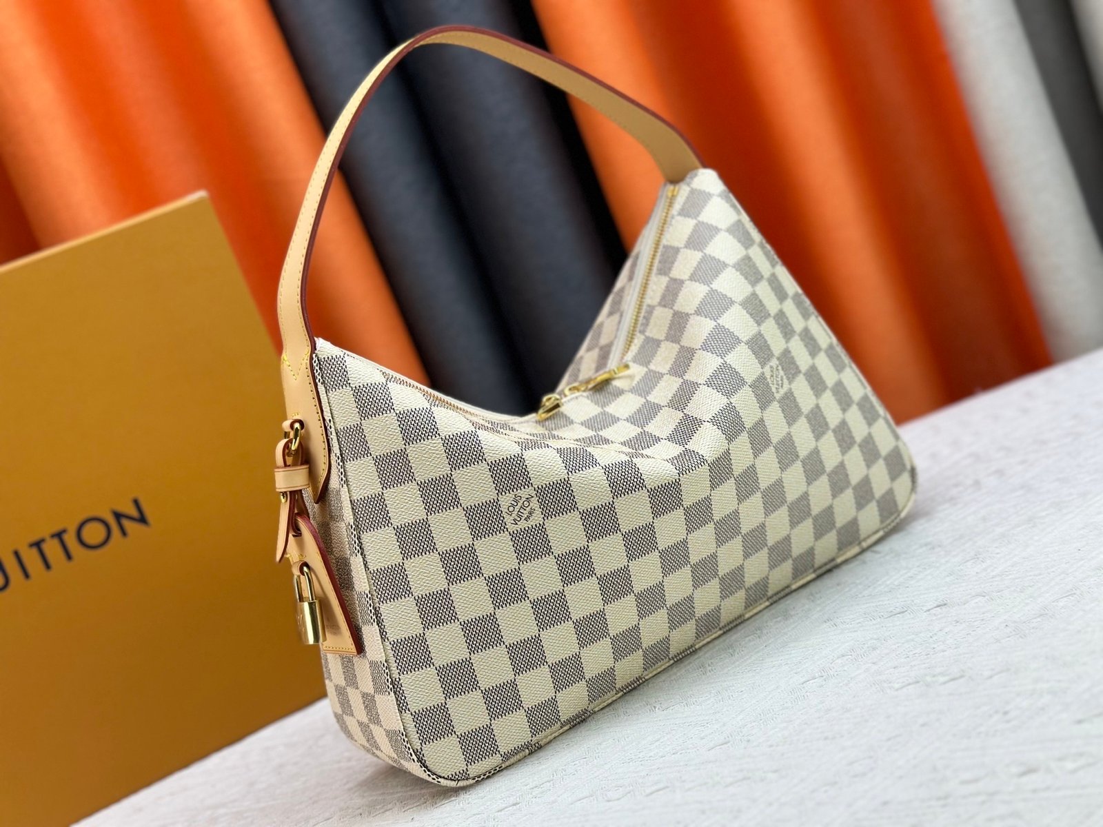 Bolso Slouchy PM Louis Vuitton - Imagen 2