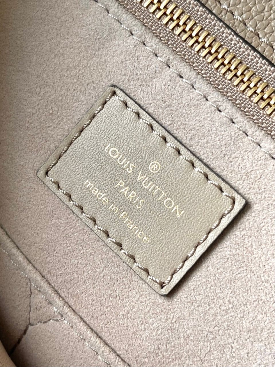 Bolso OnTheGo MM Louis Vuitton - Imagen 8