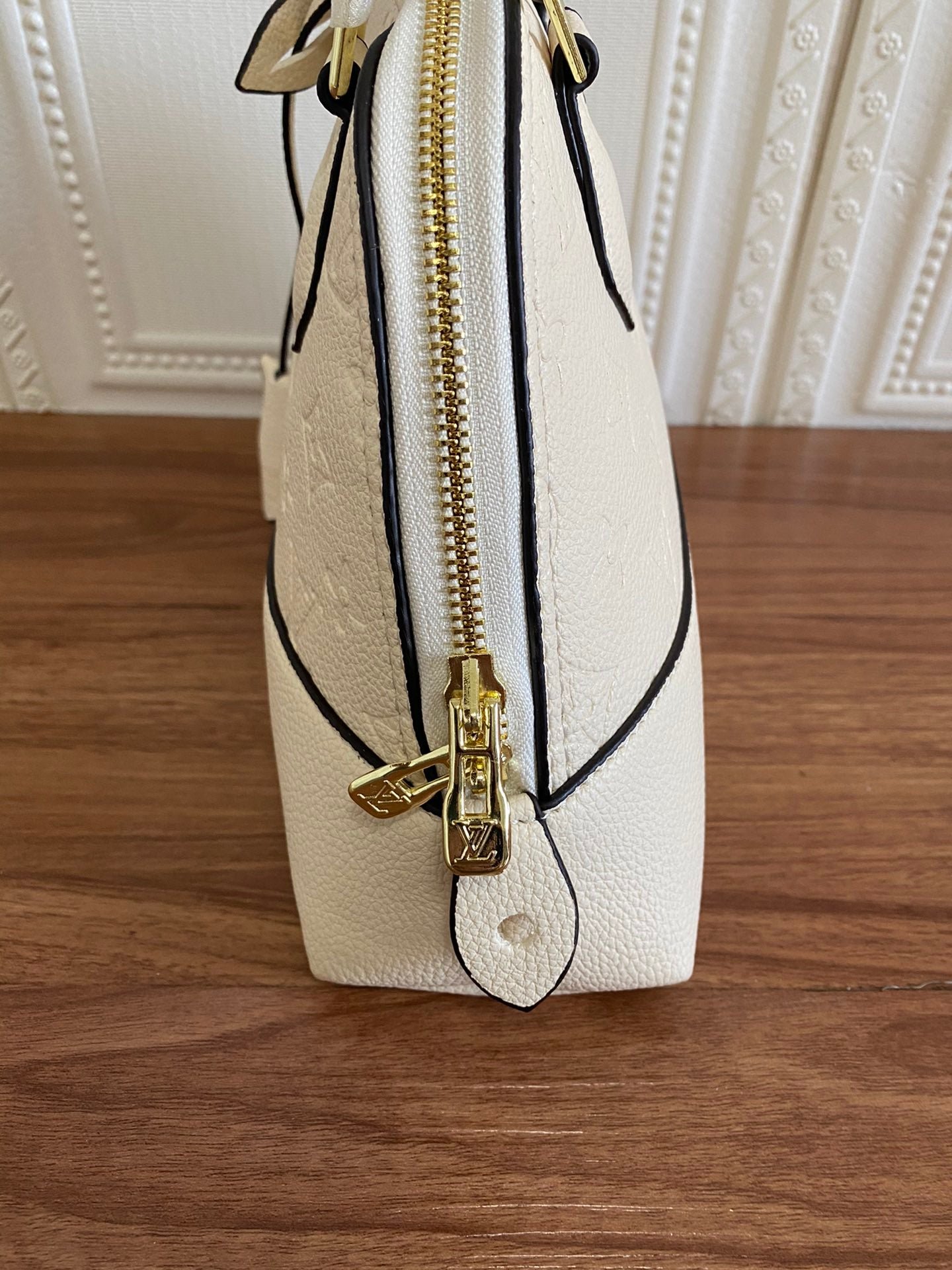 Bolso Alma BB Louis Vuitton - Imagen 5