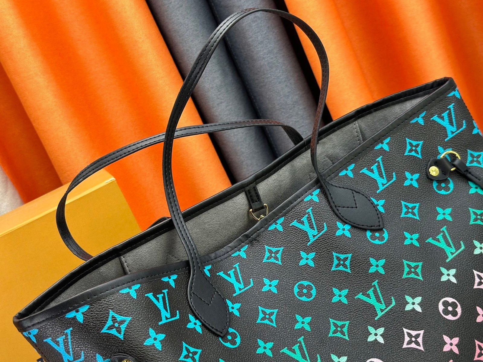 Bolso Neverfull MM Louis Vuitton - Imagen 7