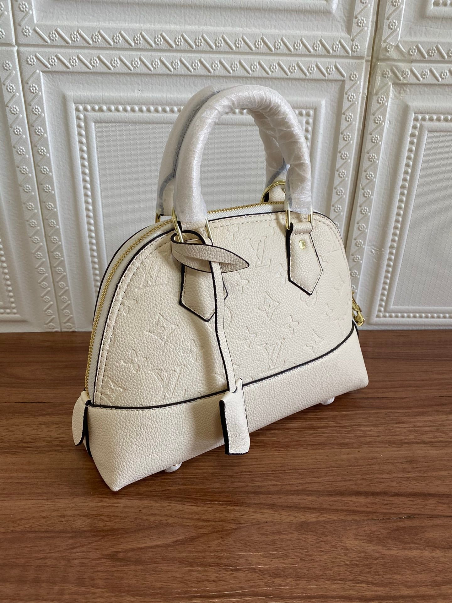 Bolso Alma BB Louis Vuitton - Imagen 2