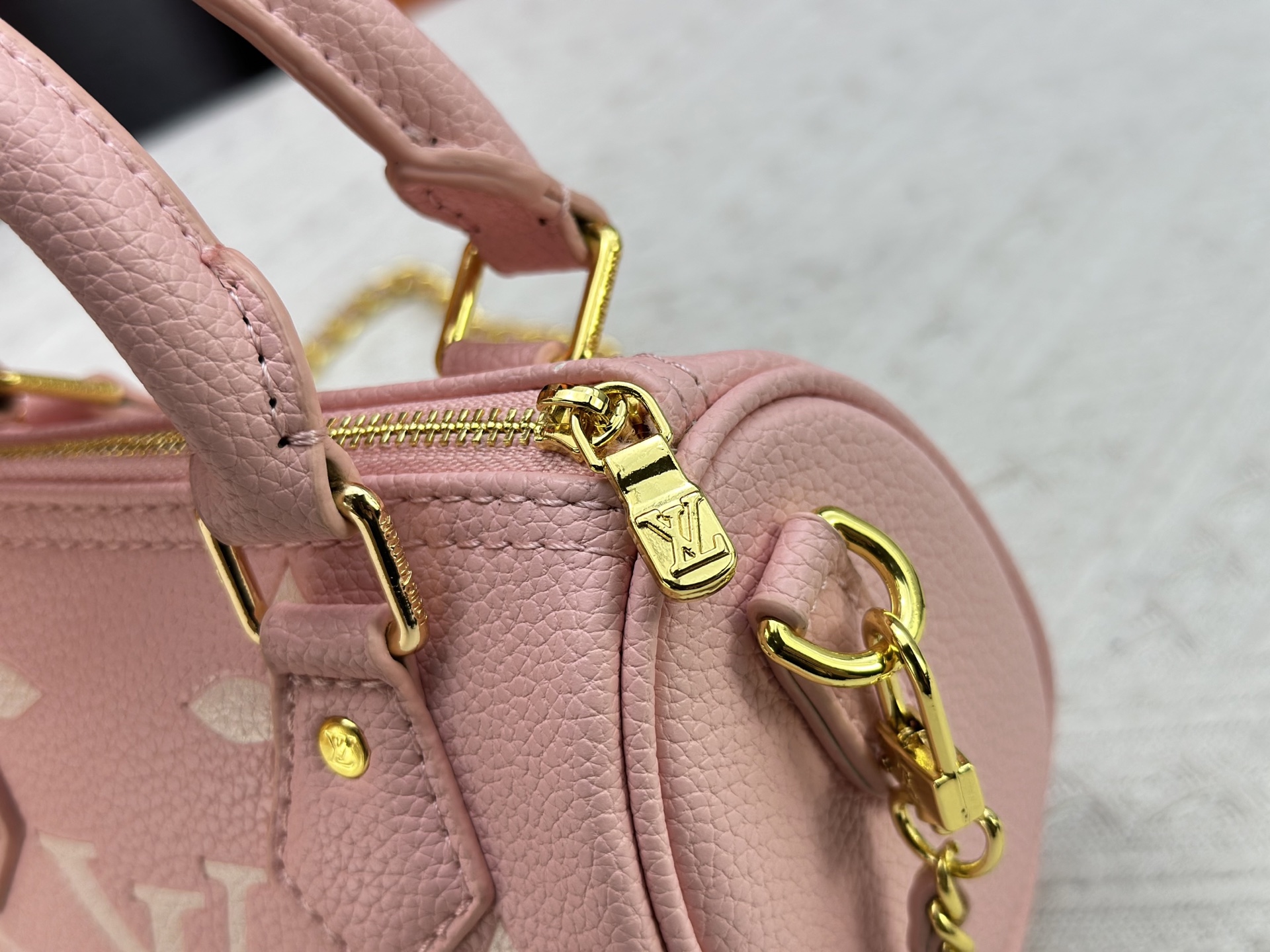 Bolso Nano Speedy Louis Vuitton - Imagen 7