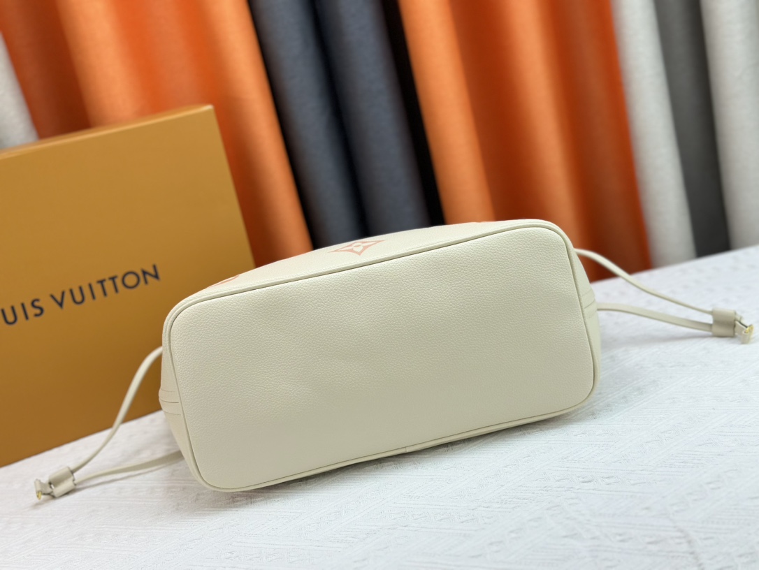 Bolso Neverfull MM Louis Vuitton - Imagen 4