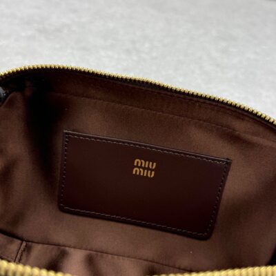 Minibolso Arcadie Miu Miu - Imagen 9