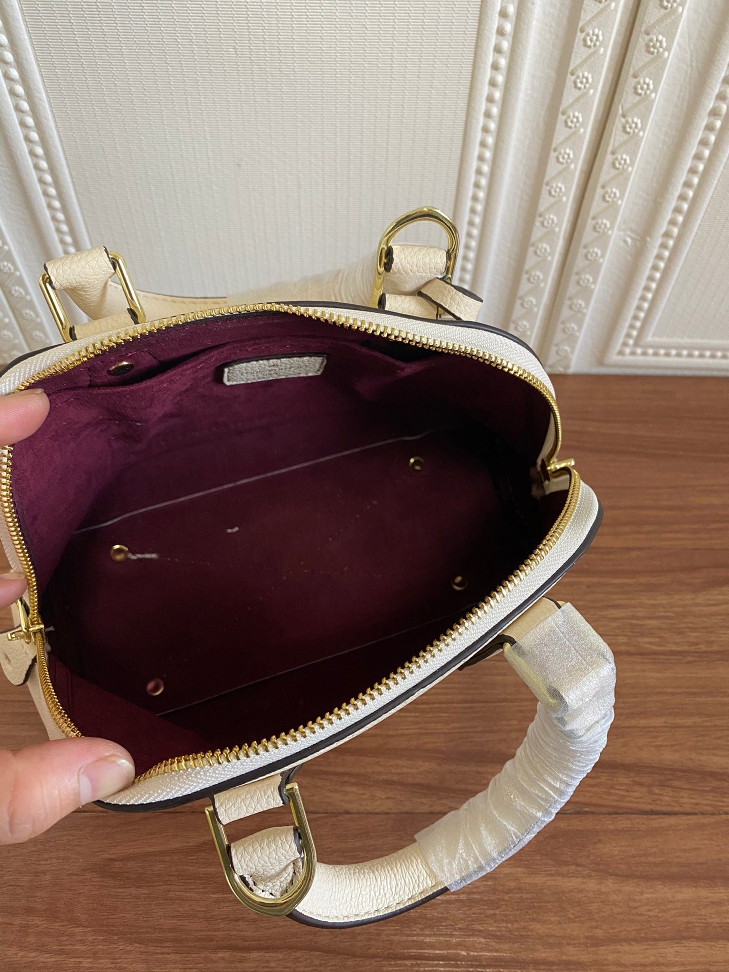 Bolso Alma BB Louis Vuitton - Imagen 9