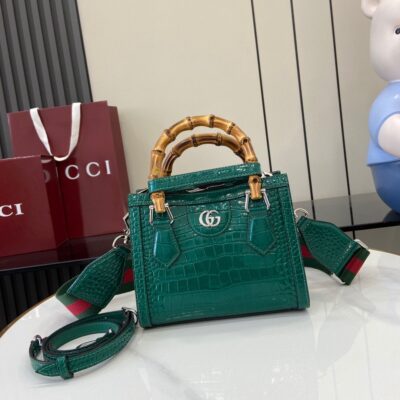 Minibolso tote Gucci Diana Gucci