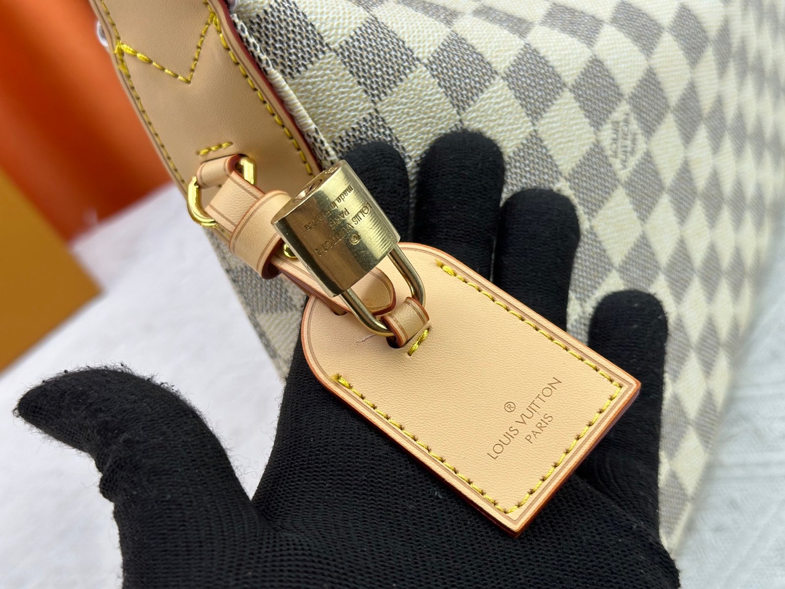 Bolso Slouchy PM Louis Vuitton - Imagen 6