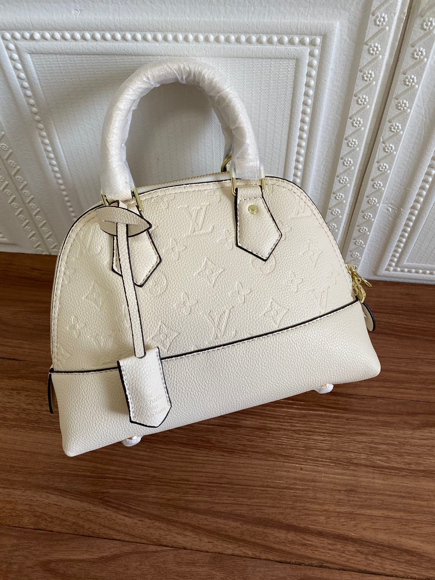 Bolso Alma BB Louis Vuitton - Imagen 3