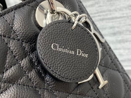 Bolso mediano Lady Dior DIOR - Imagen 4