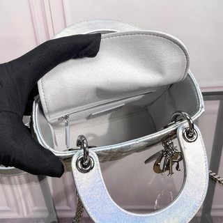 Bolso mini Lady Dior DIOR - Imagen 9