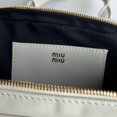 Minibolso Arcadie Miu Miu - Imagen 9